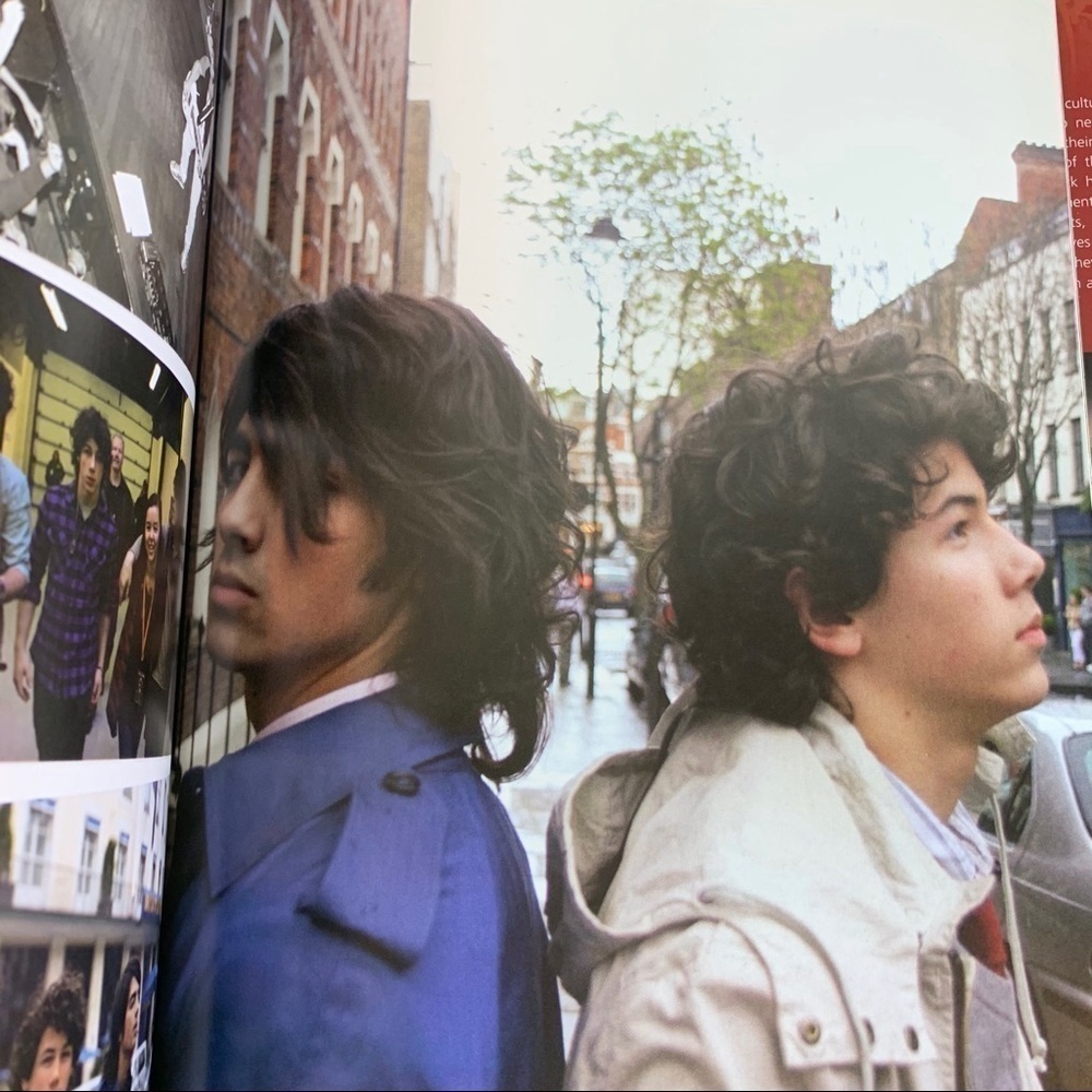 Disney Hyperion Jonas Brothers Burning Up book - Picture 8 of 16